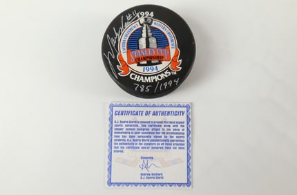 Mark Messier Stanley Cup Champions Autographed Hockey Puck