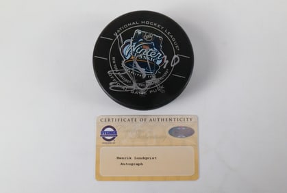 Henrik Lundqvist Winter Classic 2012 Autograph Hockey Puck