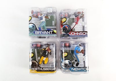 Lot of 4 McFarlane Series 28 NFL Action Figures