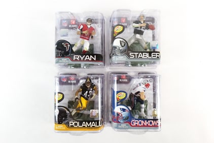 Lot of 4 McFarlane Series 29 NFL Action Figures
