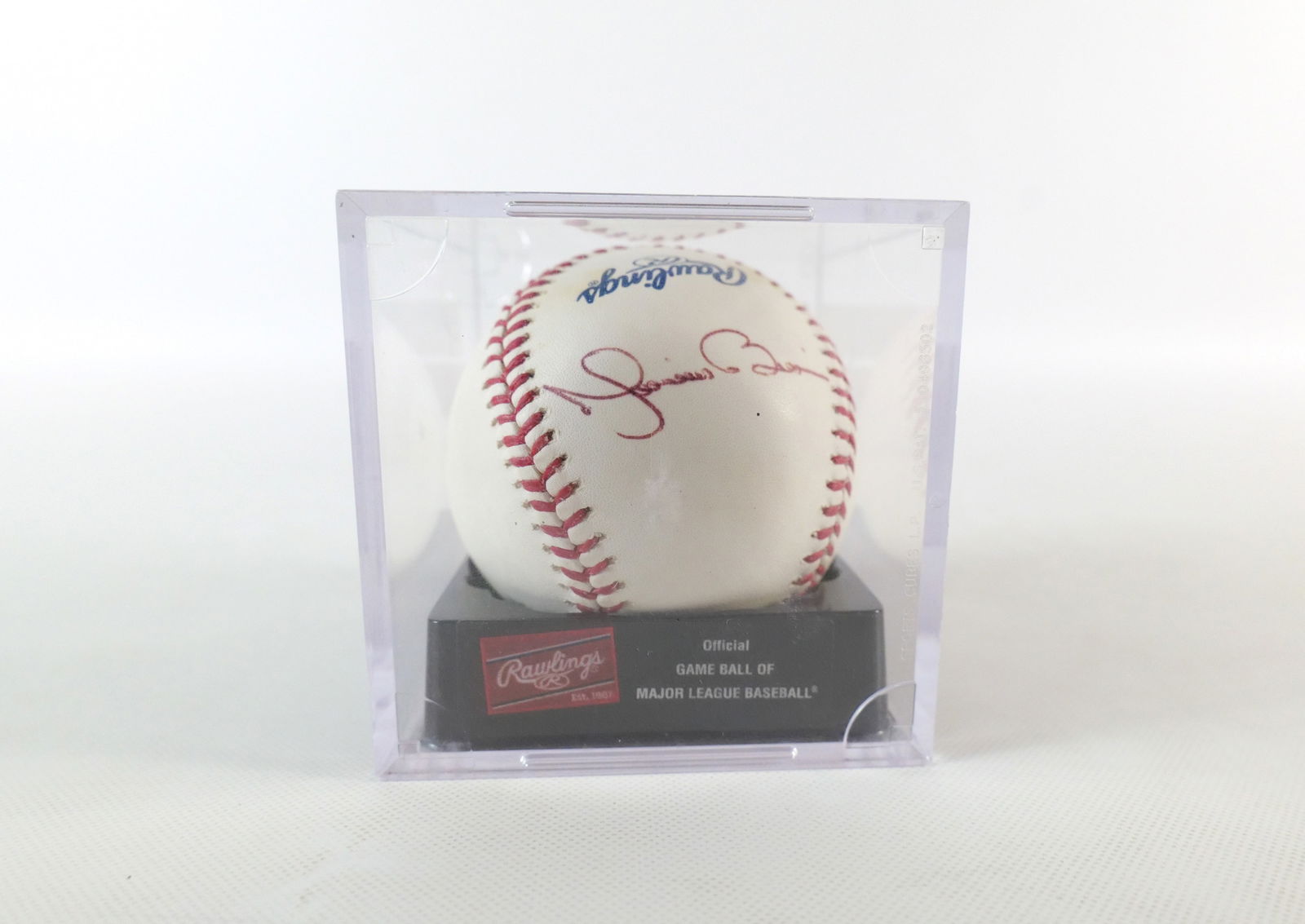 Mariano Rivera Autographed Baseball (1 of 7)
