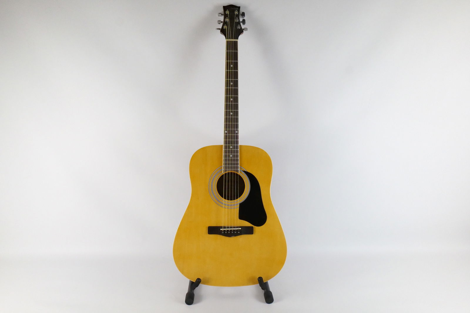 Silvertone Acoustic Guitar (1 of 18)