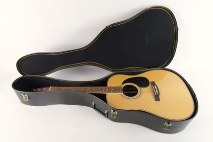 Starcaster by Fender Acoustic Guitar