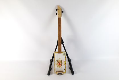 La Gloria Cubana Cigar Box Banjo
