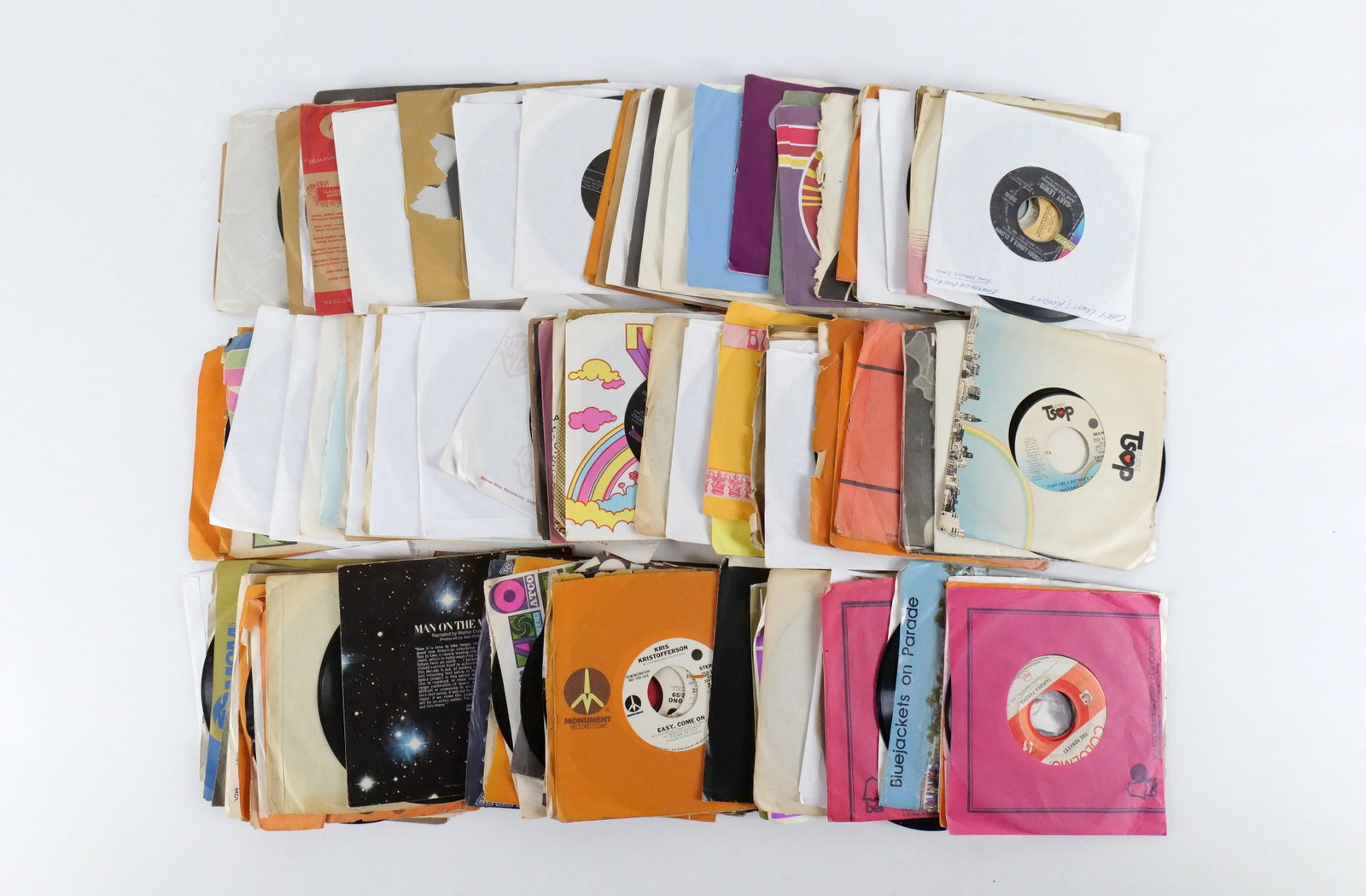 Lot of Mixed Genre 45's: Lot of Mixed Genre 45's. Including Record Labels from Mercury, Decca, Derby, Capital, Columbia, 20th Century Fox, Epic, MGM, and More. Most come with outer sleeves. All invoices must be paid within 24