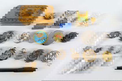 Group Lot of Vintage Collectibles