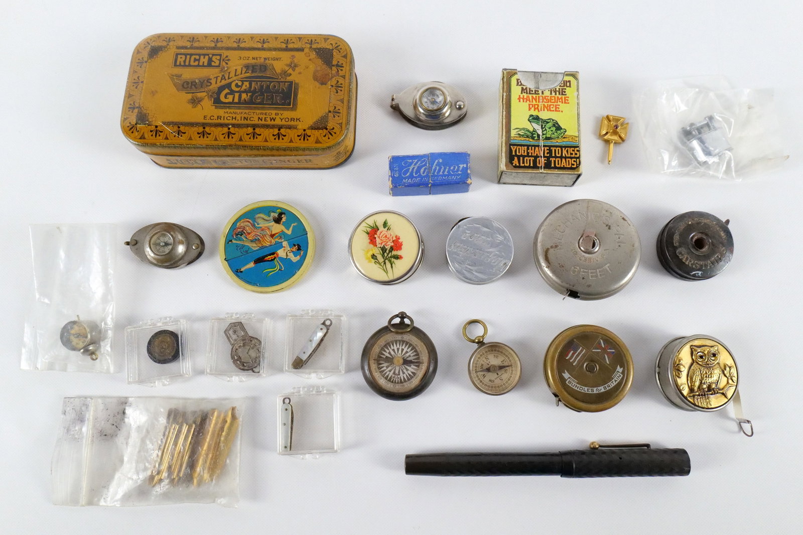 Group Lot of Vintage Collectibles (1 of 8)