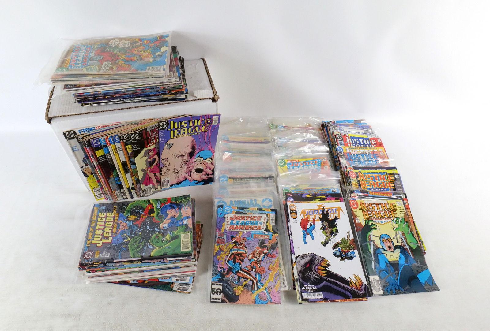 Lot of Justice League Comics (1 of 10)