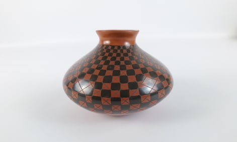 Yoli Cedezma Native American Vase