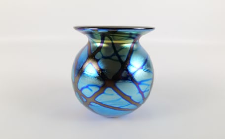 Iridescent Elaine Hyde Studio Art Glass Vase
