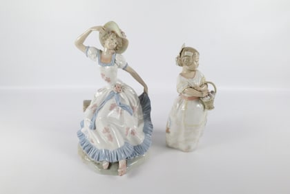 Lot of 2 NAO Figurines