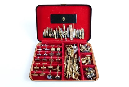 Mixed Group of Vintage Mens Cufflinks and More