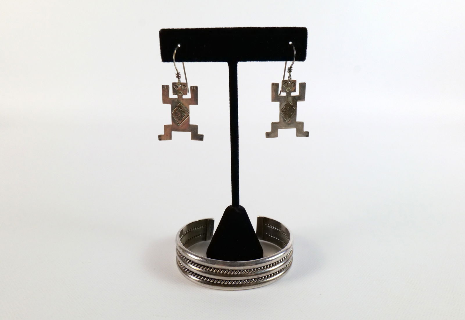 Navajo Made Heavy Sterling Cuff Bracelet  (1 of 8)