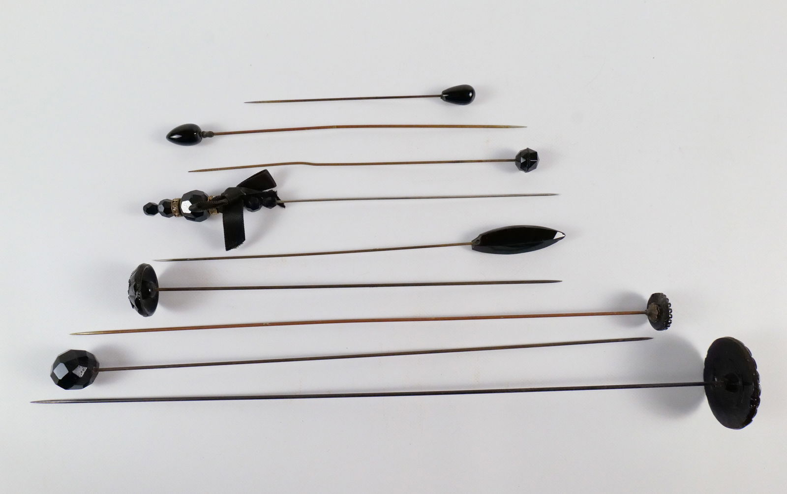 9 Vintage and Antique Black Glass Hat Pins  (1 of 7)