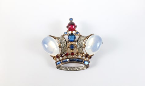 Large 1940s Sterling Trifari Crown Brooch