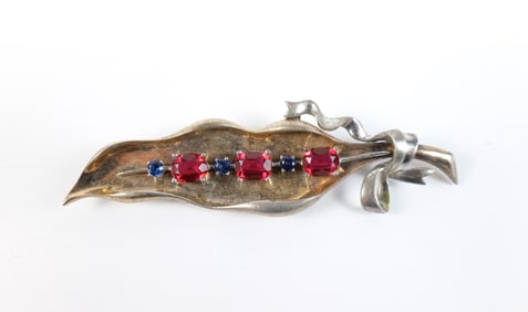 Vintage 1940s Sterling Pea Pod Brooch