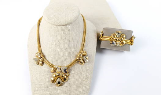 1940s Gold Tone Necklace and Bracelet Set: 1940s Gold Tone Necklace and Bracelet Set. The lot includes a matching vintage 1940s gold tone necklace and bracelet set. Featuring a 7''long bracelet comprised of 3 rows of fluid chain with 3 deco