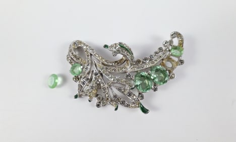 Vintage 1940s Rhinestone Fur Clip by Trifari