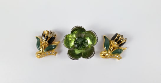 Pair of Vintage 1940s Floral Dress Clips