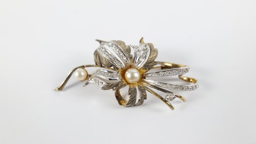 Mid Century Gold Vermeil and Pearl Brooch