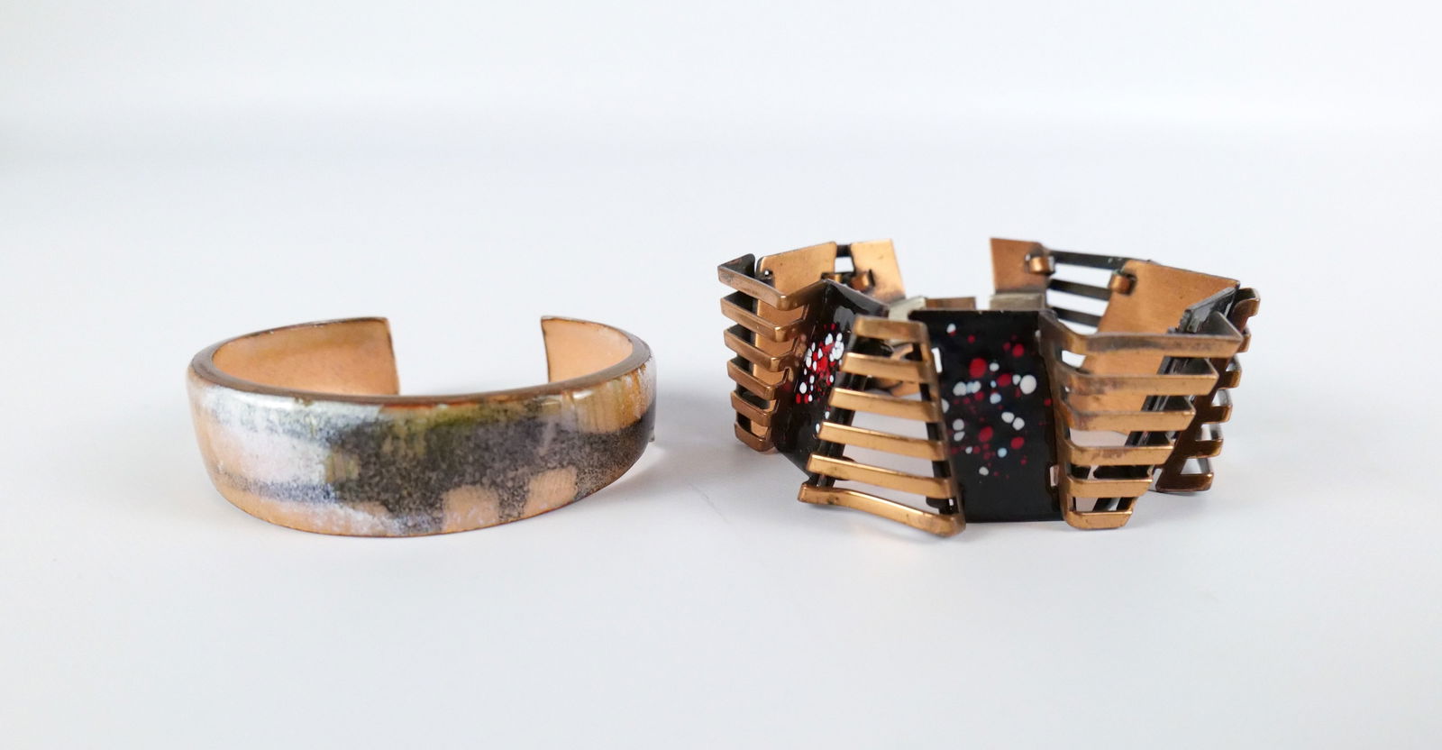 Vintage Pair of Enameled Copper Bracelets (1 of 13)
