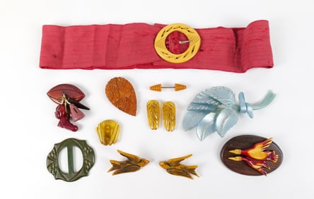 Mixed Vintage 1940s Celluloid and Bakelite Jewelry