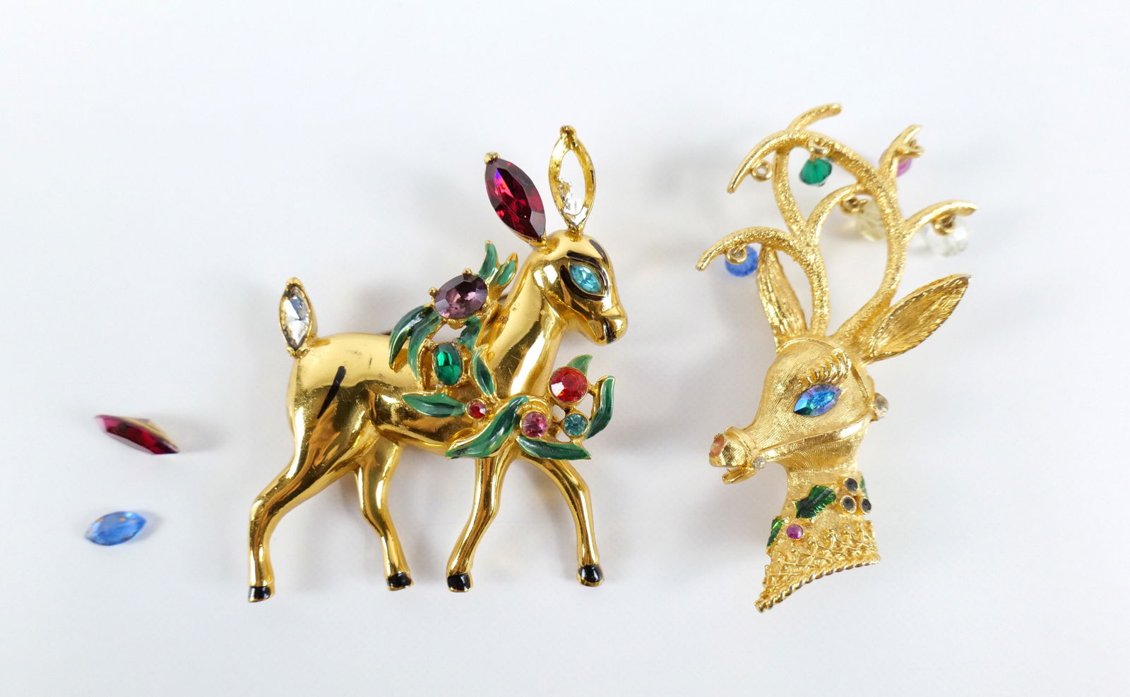 Pair of Mid Century  Christmas Brooches (1 of 17)