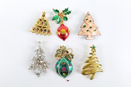 Group of 6 Vintage Christmas Brooches