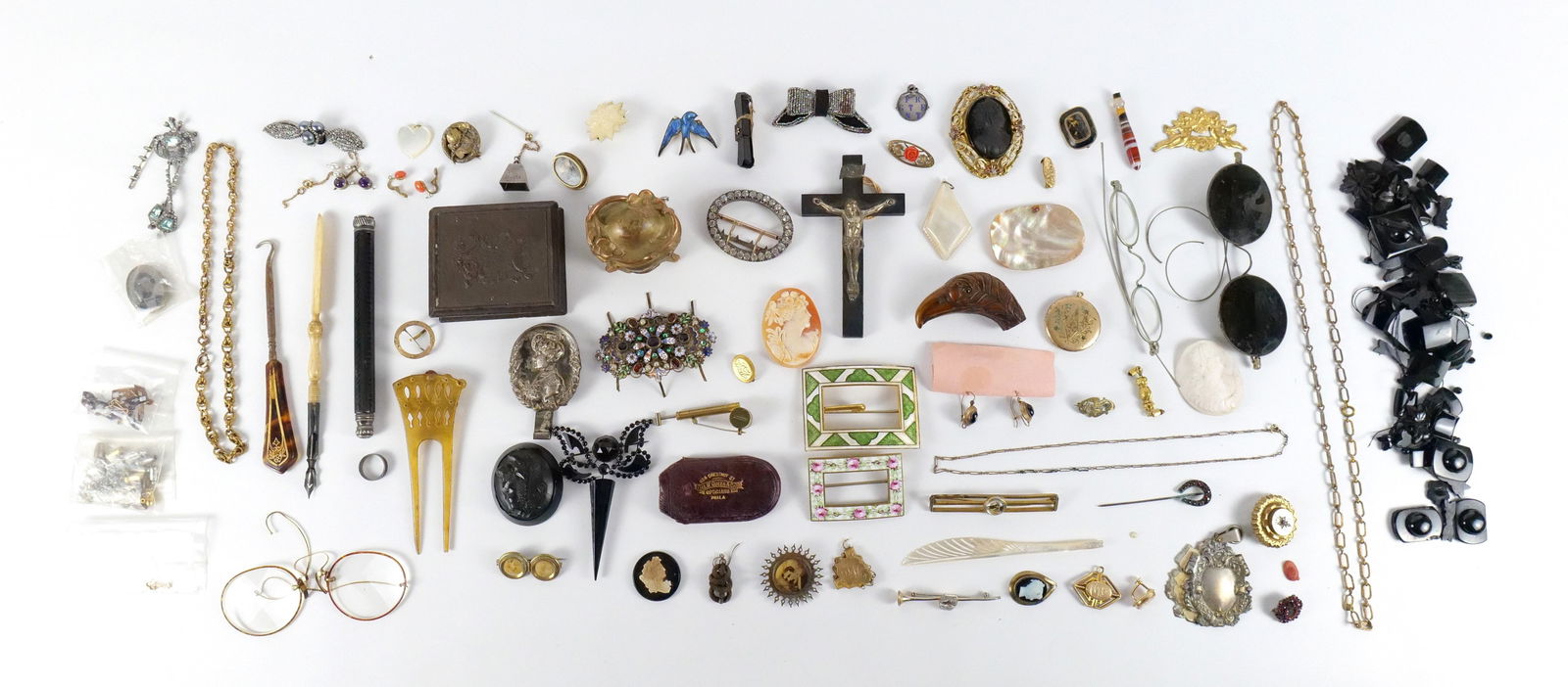 Group of Mixed Ladies 19th Century Items  (1 of 11)