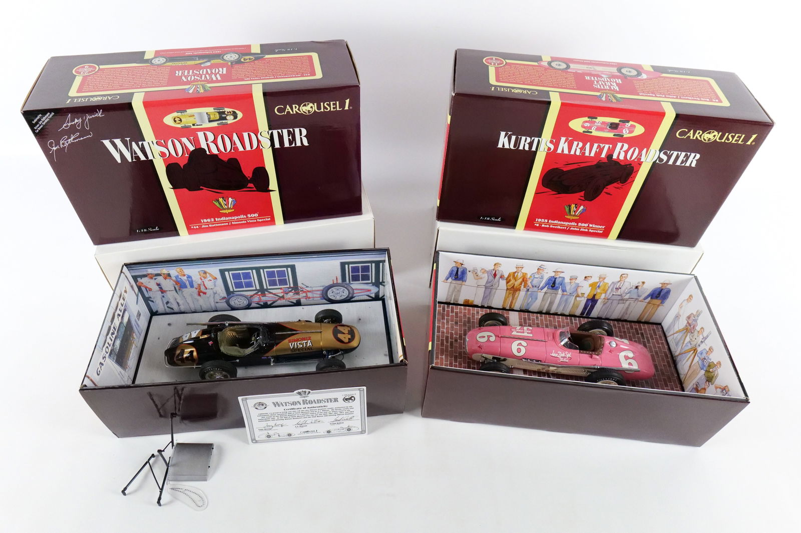 Lot of 2 Carousel 1 1:18 Scale Race Cars (1 of 9)