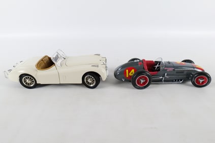 Lot of 2 Loose 1:18 Scale Diecast Cars