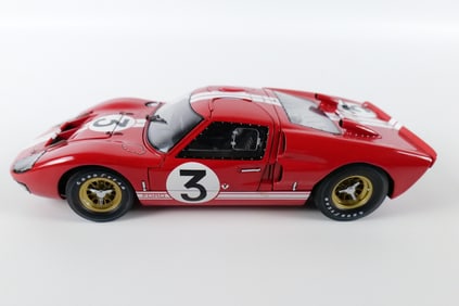 Exoto Racing Legends Ford GT40 MKII 1:18 Scale Diecast