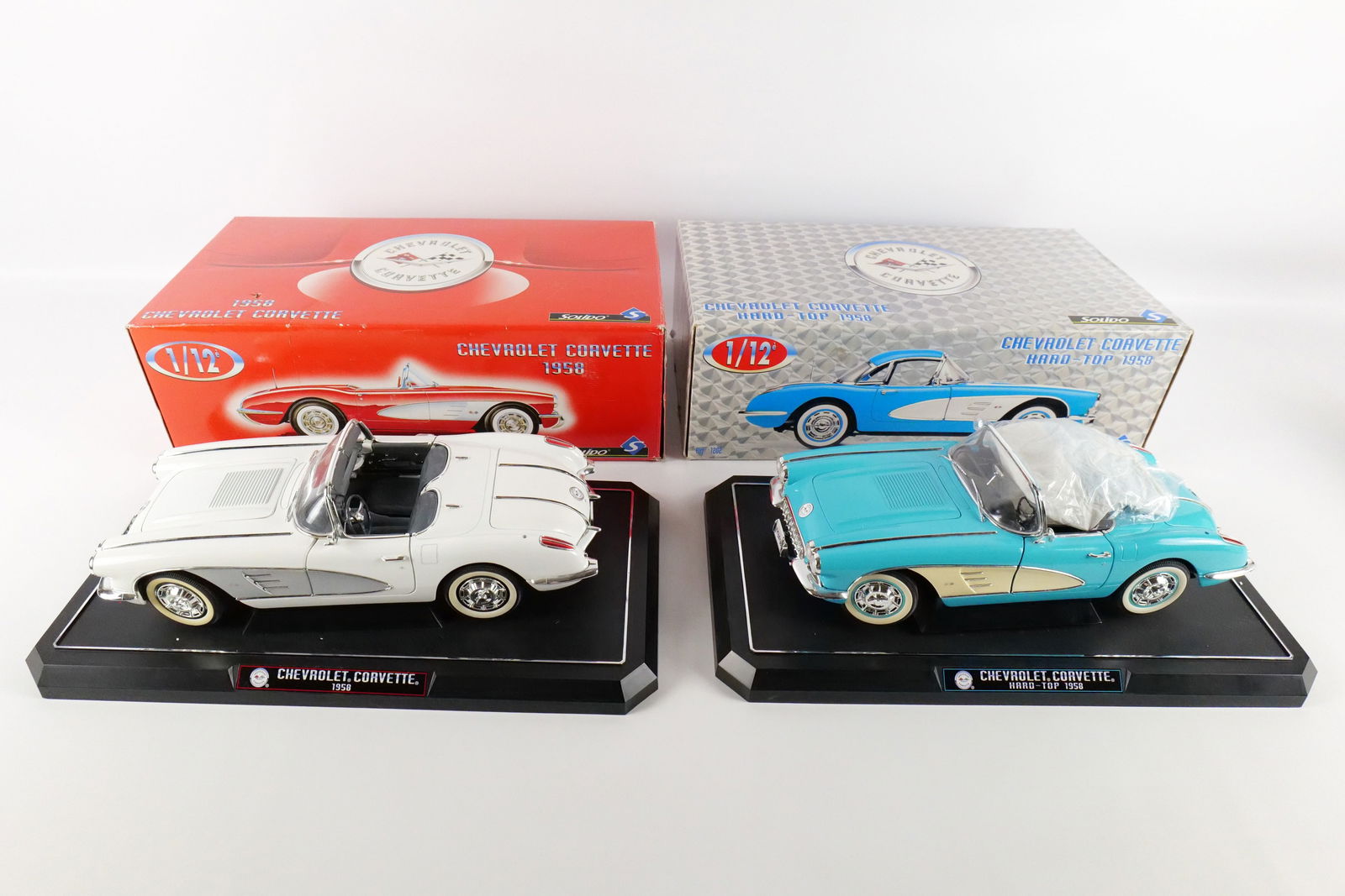 Lot of 2 Solido Diecast 1:12 Scale Diecast 1998 Corvettes (1 of 16)