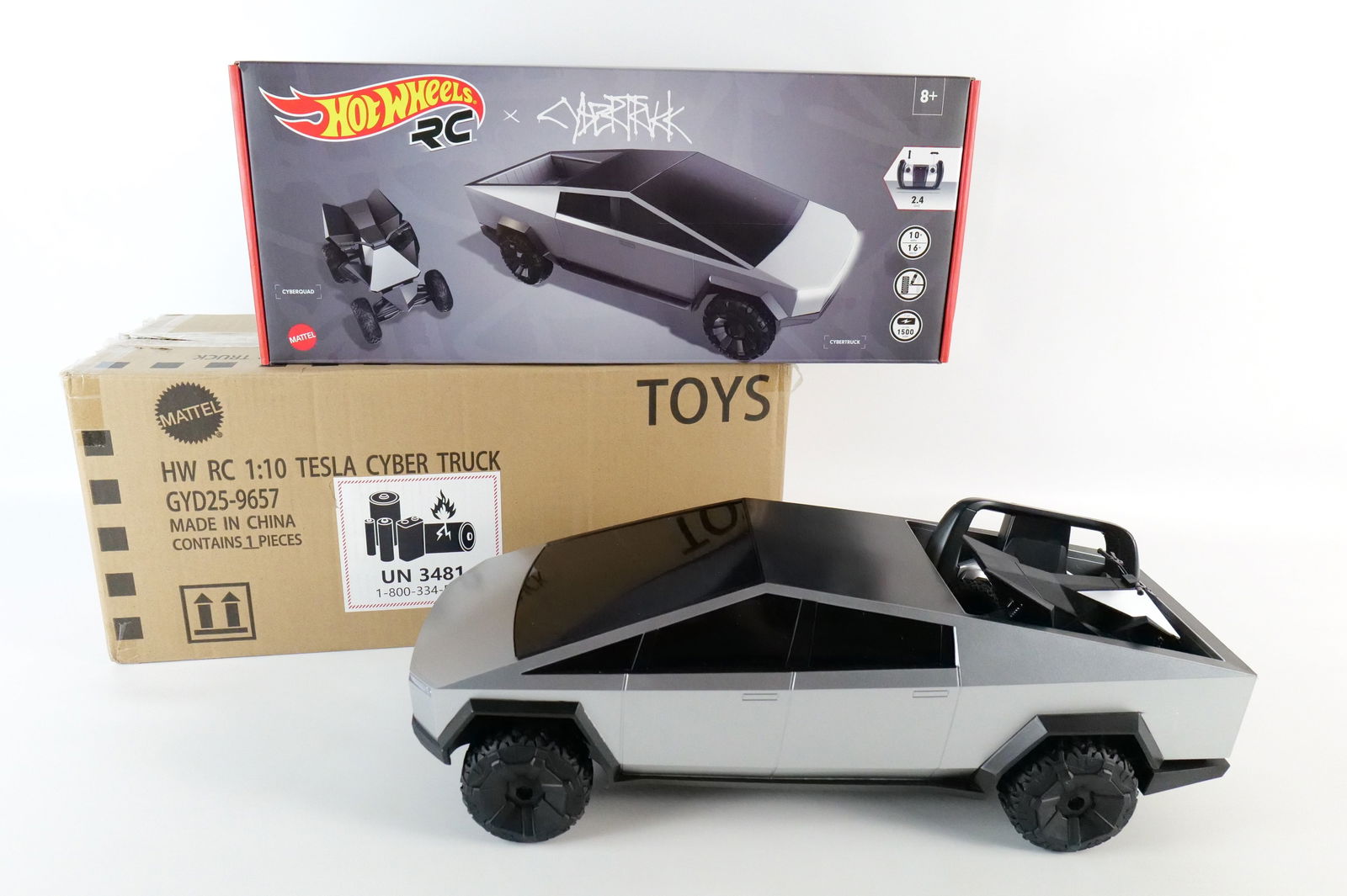 Hot Wheels RC 1:10 Scale Telsa Cybertruck: Hot Wheels RC 1:10 Scale Telsa Cybertruck. Comes in original box and outer shipper. All invoices must be paid within 24 hours of the sale. We offer multiple shipping options please read the shipping t