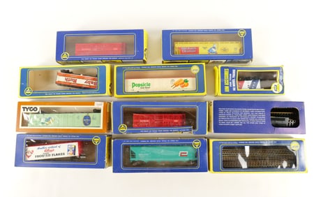 Lot of HO Scale Rolling Stock and Track