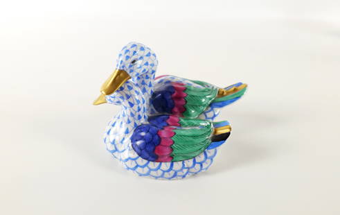 Herend Fishnet Porcelain Pair of Ducks Figurine: Herend Fishnet Porcelain Pair of Ducks Figurine. Measures 2.75" tall. All invoices must be paid within 24 hours of the sale. We offer multiple shipping options please read the shipping terms to unders