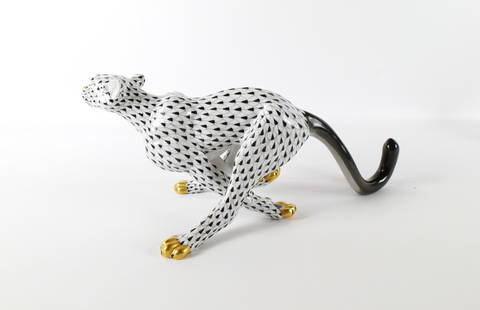 Herend Oversized Fishnet Porcelain Running Cheetah Figurine: Herend Oversized Fishnet Porcelain Running Cheetah Figurine. Measures 6" tall x 14" long. All invoices must be paid within 24 hours of the sale. We offer multiple shipping options please read the ship