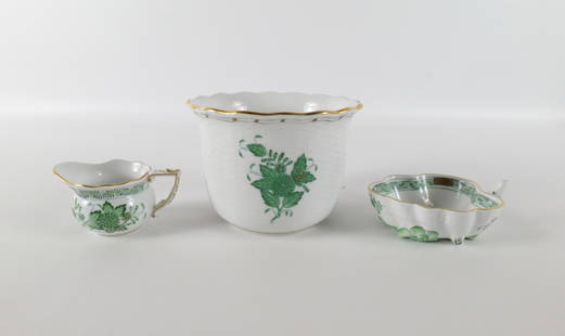 Herend Porcelain Indian Basket Pattern Pieces: Herend Porcelain Indian Basket Pattern Pieces. Including Basket Weave Wide Vase, Creamer, and Heart Shaped Creamer. Largest measures 4" tall. All invoices must be paid within 24 hours of the sale. We