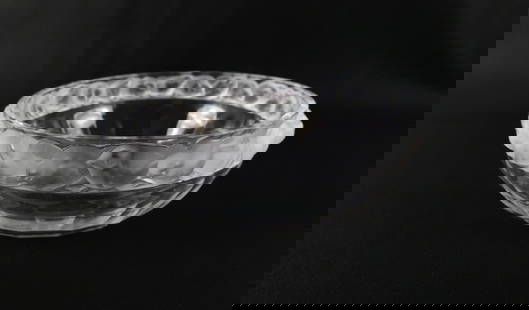 Lalique Mesanges Bird Bowl: Lalique Mesanges Bird Bowl. Excellent Condition. Signed. Measures 4" tall x 10" diameter. All invoices must be paid within 24 hours of the sale. We offer multiple shipping options please read the ship