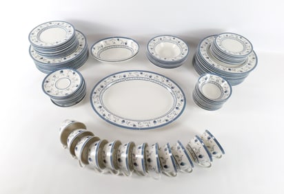 Royal Doulton Cambridge Dinnerware - 92 Piece Set