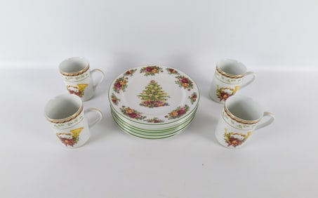 Lot of Royal Albert Dinnerware