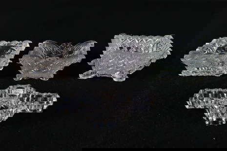 Lot of 4 Antique Master Salts and Salt and Knife Combo: Lot of 4 Antique Master Salts and Salt and Knife Combo. Tallest measures 2". Including Sleigh Shaped, George Duncan & Sons, and Boston & Sandwich Glass Company. All invoices must be paid within 24 hou