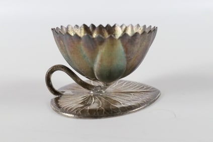 Sterling Lily Shaped Salt Cellar on Lily Pad Base