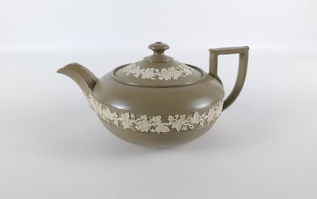Antique Wedgwood Brown/Taupe Drabware Teapot