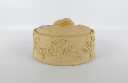 Antique Wedgwood Caneware Game Pie Dish