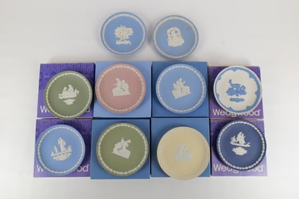 Lot of 10 Wedgwood Jasperware Plates