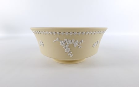 Wedgwood Primrose Jasper Prunus Footed Center Bowl