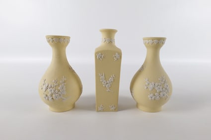 Lot of 3 Wedgwood Primrose Jasper Prunus Flower Vases