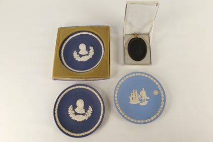 Lot of 4 Wedgwood Jasperware Pieces