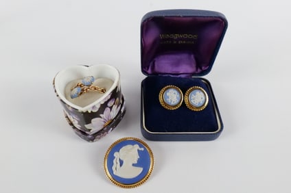 Lot of Wedgwood Jewelry